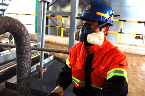 26697681950a494393f1477022cfaa3f