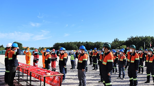 3eb1a7b090304df9a00cd84068a09d56