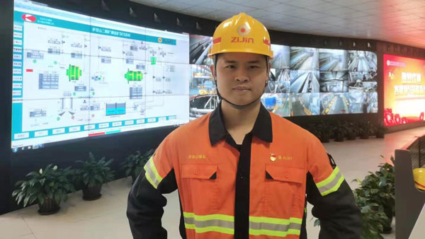 3c95b43429f947feb2057e811210ee36