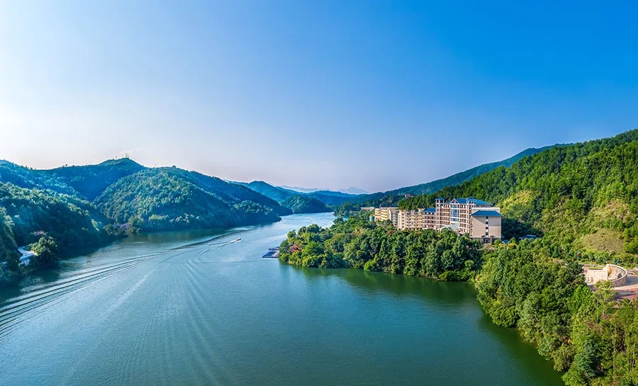 中国一带一起网丨6008集团官方网站矿业：为什么要去“一带一起”上“掘金”