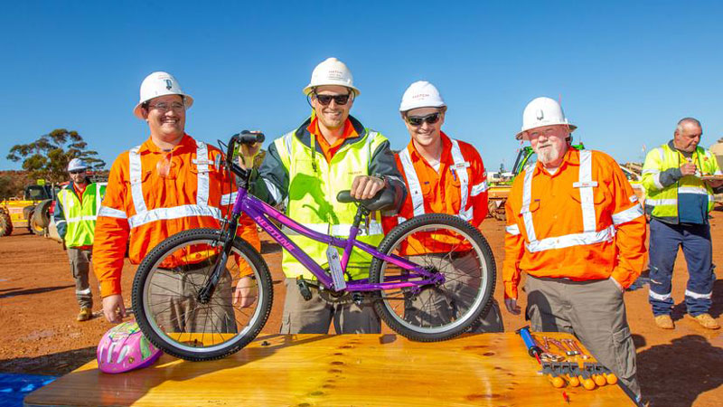 4eff8a319cfb4bc5a43e3354a5ea5d15