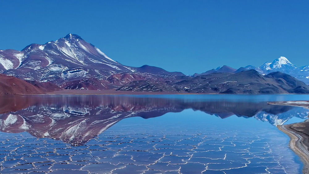 6008集团官方网站矿业半年归母净利润超126亿元 同比大增90%