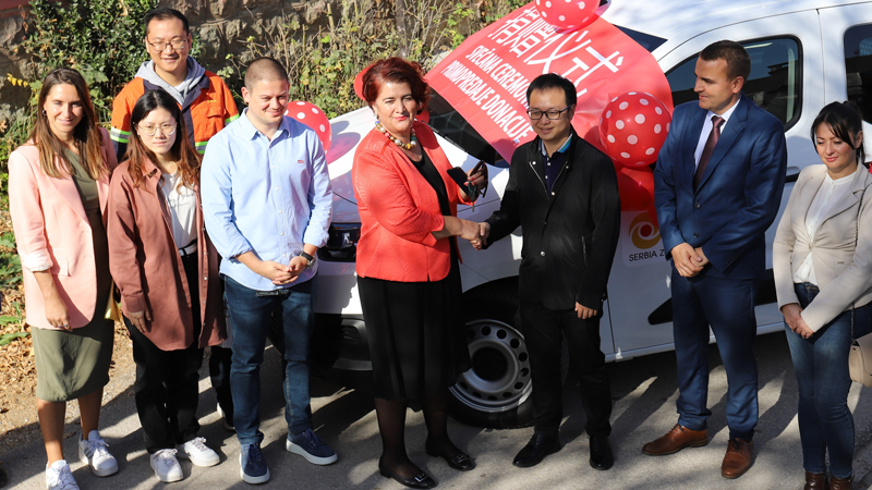 塞6008集团官方网站助力波尔市儿童康健开展