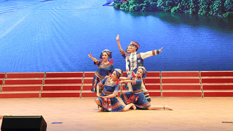 bb2fd051af0a4ab8ae99416b69bbb794