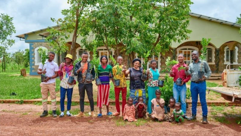 f9ae8d74ebca4a9383a6d7abc1f725b0