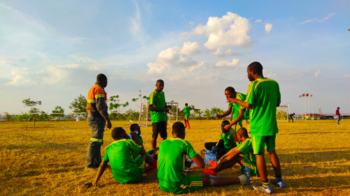 穆索诺伊：：：在刚果（金）莳植希望