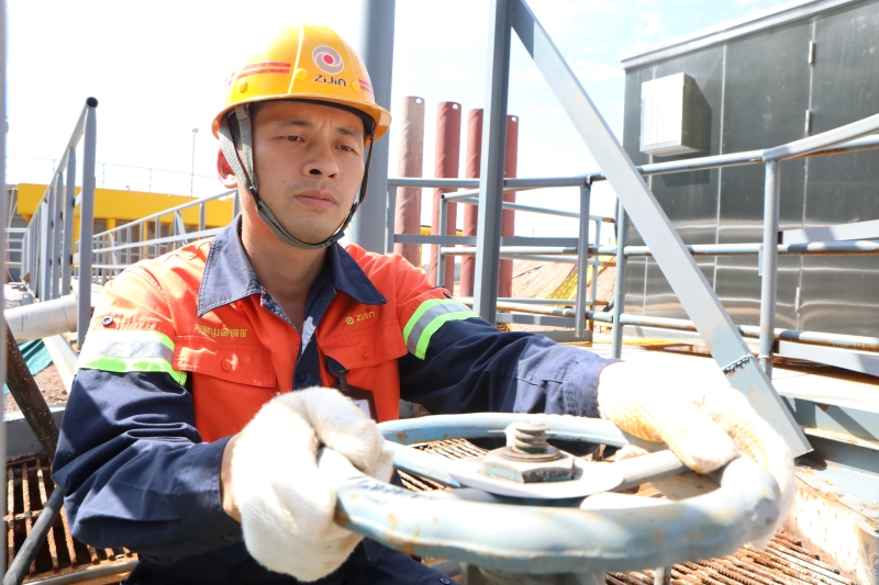 14a4c83de34e4ed9a5c3900360088543