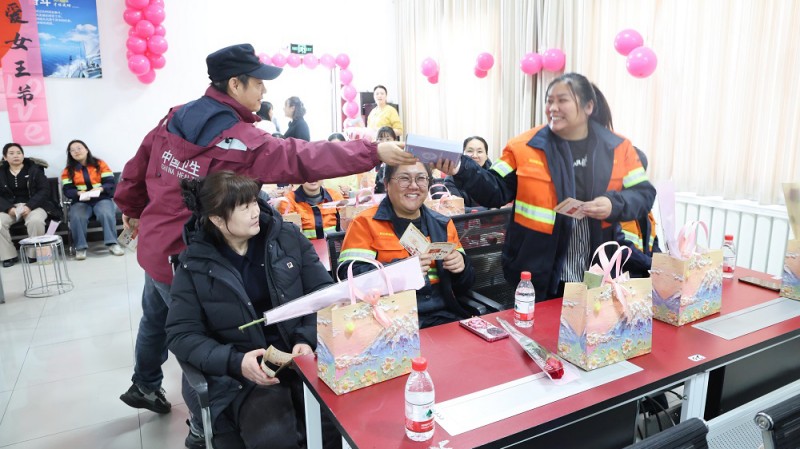 b81679fe51564519b15cc0550f5378ab